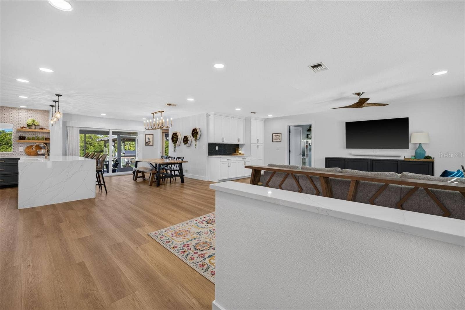 4606 BAY CREST DRIVE, Tampa, FL 33615 4606 BAY CREST DRIVE, Tampa, FL 33615