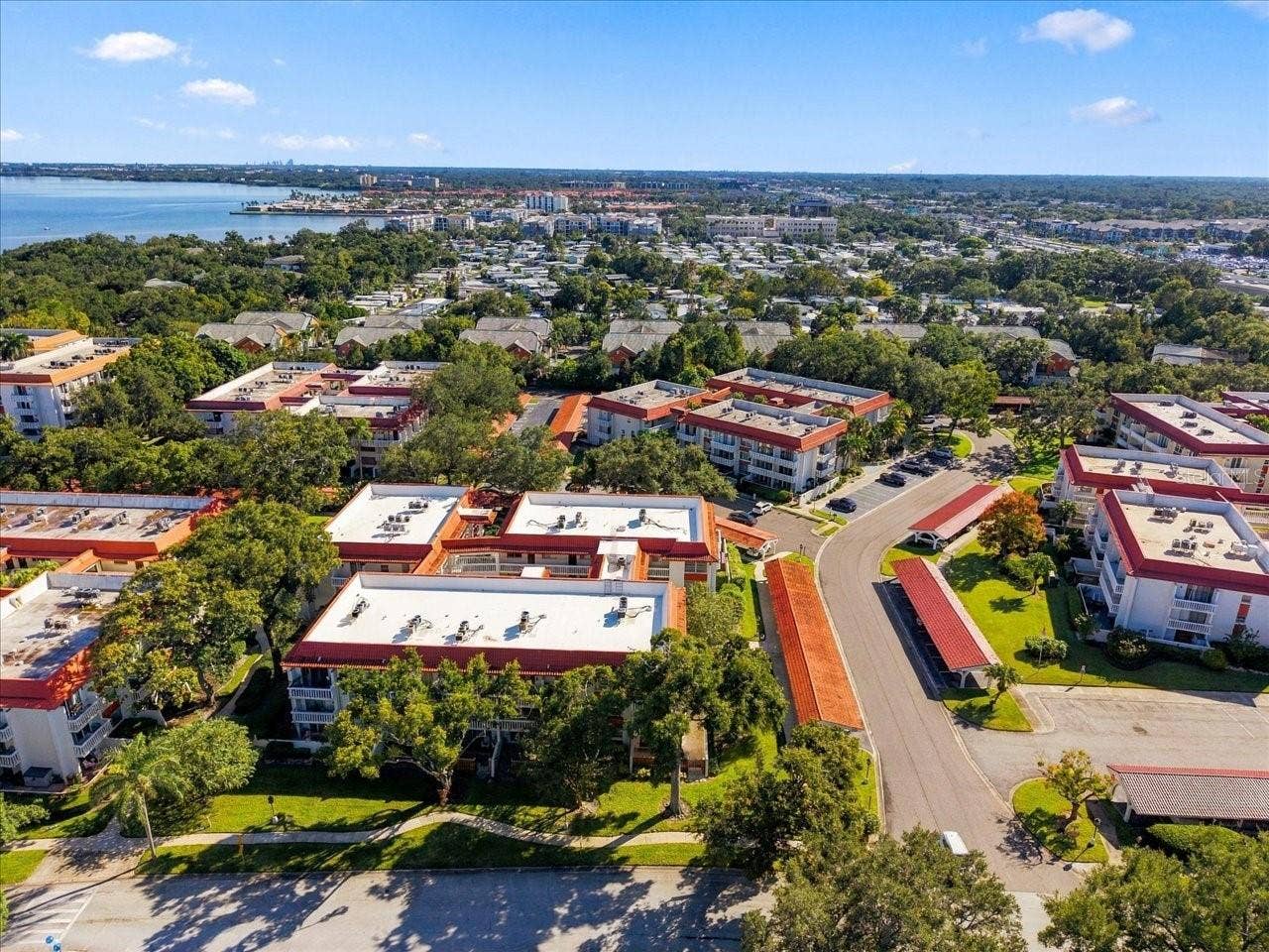 1001 PEARCE DRIVE, #111, Clearwater, FL 33764 1001 PEARCE DRIVE, #111, Clearwater, FL 33764