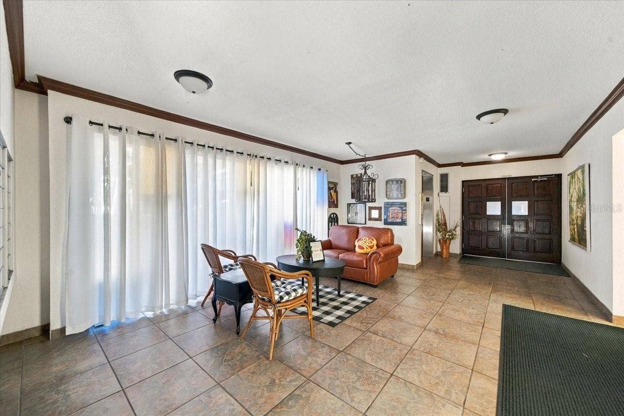 1001 PEARCE DRIVE, #111, Clearwater, FL 33764 1001 PEARCE DRIVE, #111, Clearwater, FL 33764