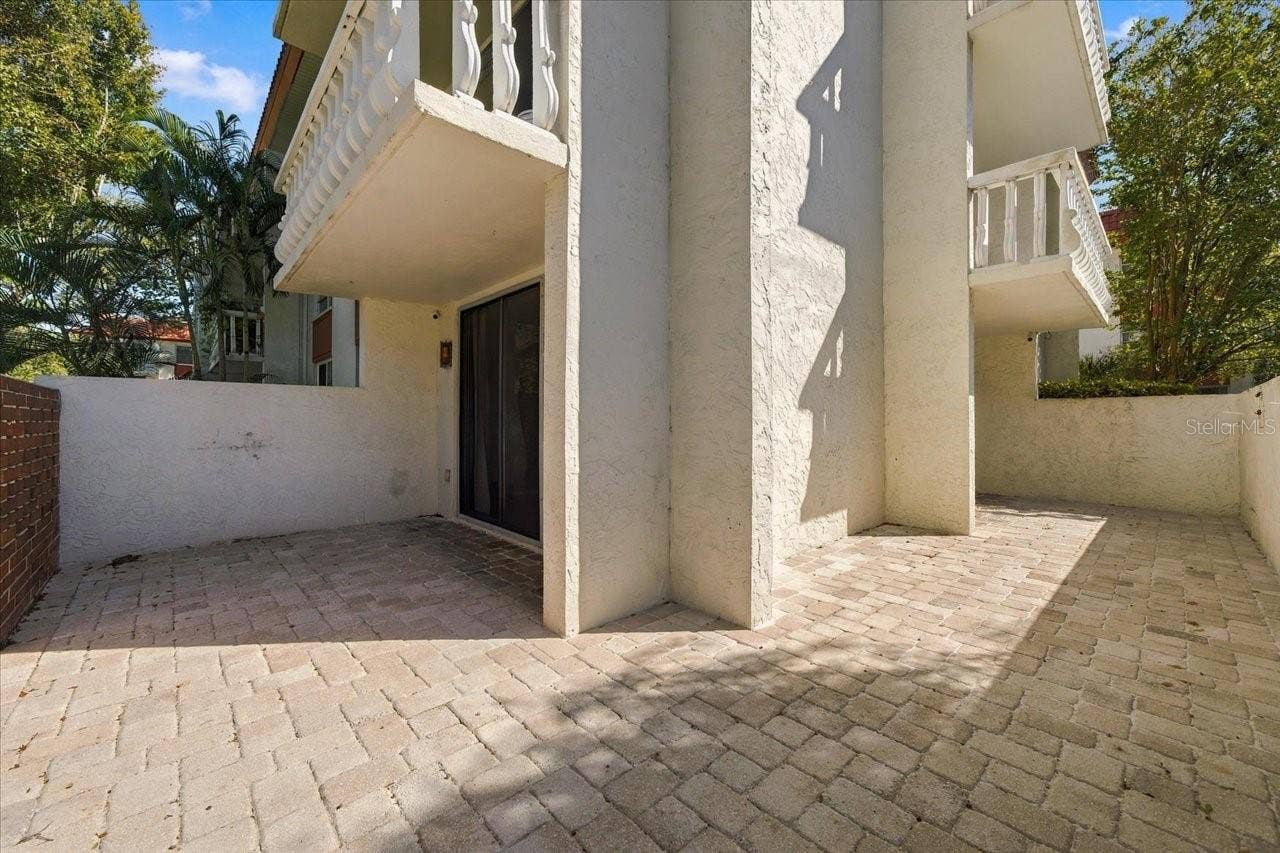 1001 PEARCE DRIVE, #111, Clearwater, FL 33764 1001 PEARCE DRIVE, #111, Clearwater, FL 33764