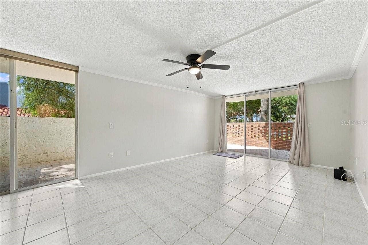 1001 PEARCE DRIVE, #111, Clearwater, FL 33764 1001 PEARCE DRIVE, #111, Clearwater, FL 33764