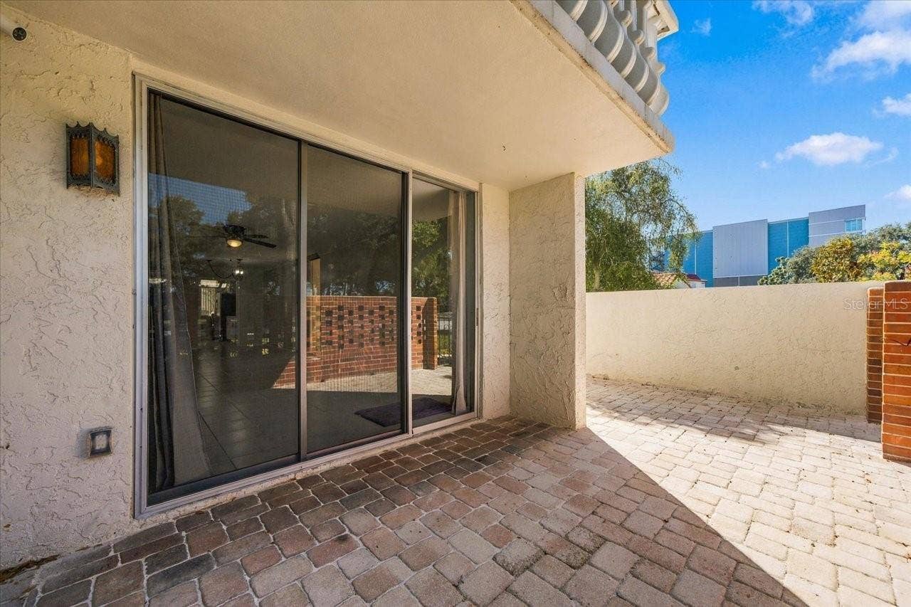 1001 PEARCE DRIVE, #111, Clearwater, FL 33764 1001 PEARCE DRIVE, #111, Clearwater, FL 33764