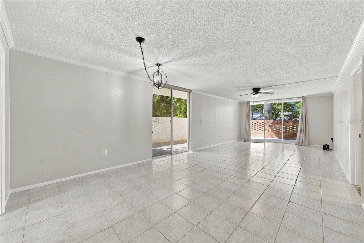 1001 PEARCE DRIVE, #111, Clearwater, FL 33764 1001 PEARCE DRIVE, #111, Clearwater, FL 33764