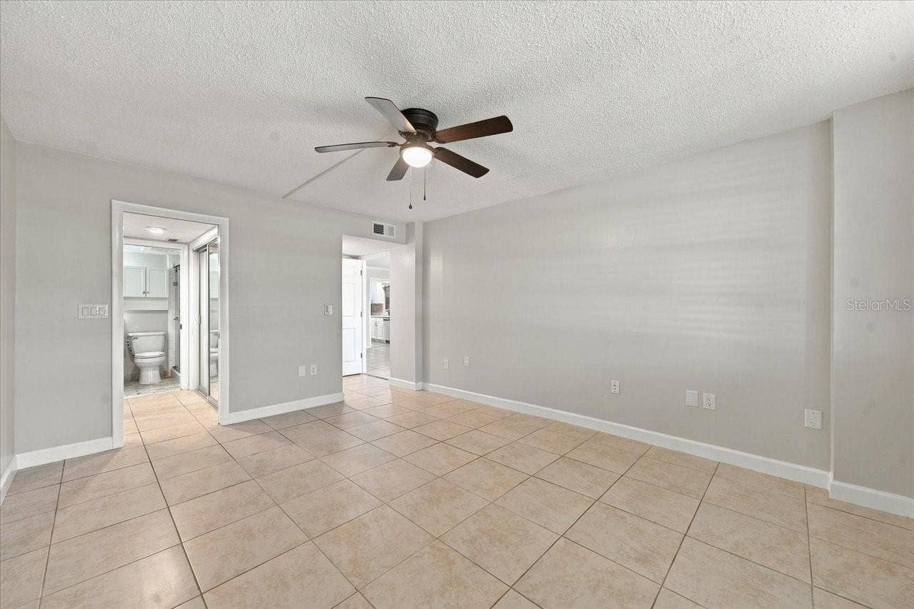 1001 PEARCE DRIVE, #111, Clearwater, FL 33764 1001 PEARCE DRIVE, #111, Clearwater, FL 33764