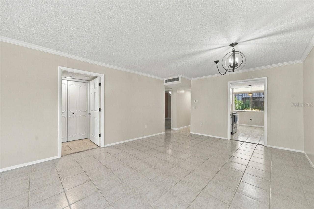 1001 PEARCE DRIVE, #111, Clearwater, FL 33764 1001 PEARCE DRIVE, #111, Clearwater, FL 33764