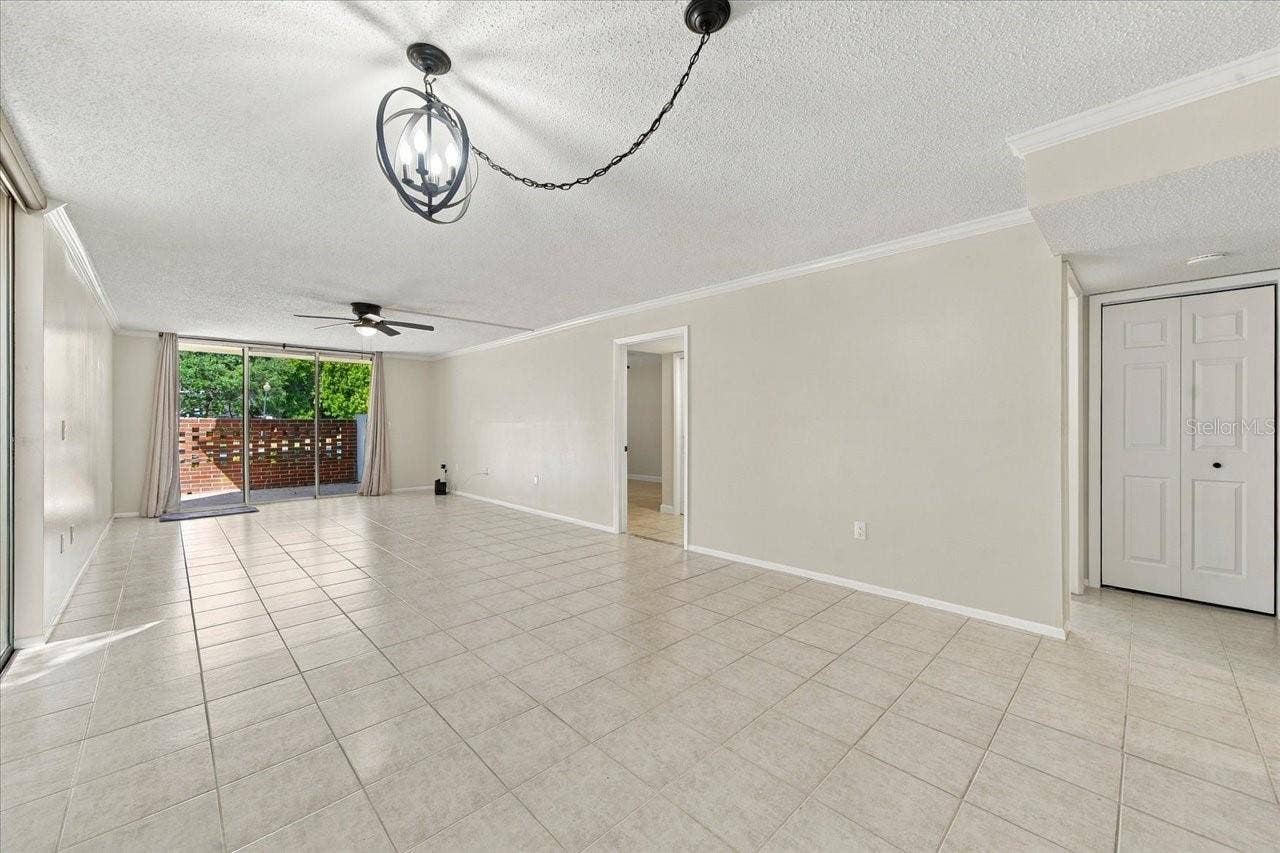 1001 PEARCE DRIVE, #111, Clearwater, FL 33764 1001 PEARCE DRIVE, #111, Clearwater, FL 33764