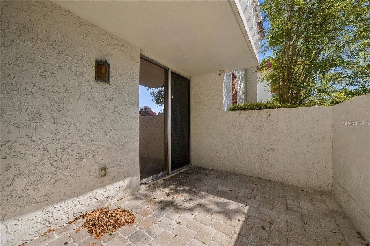 1001 PEARCE DRIVE, #111, Clearwater, FL 33764 1001 PEARCE DRIVE, #111, Clearwater, FL 33764