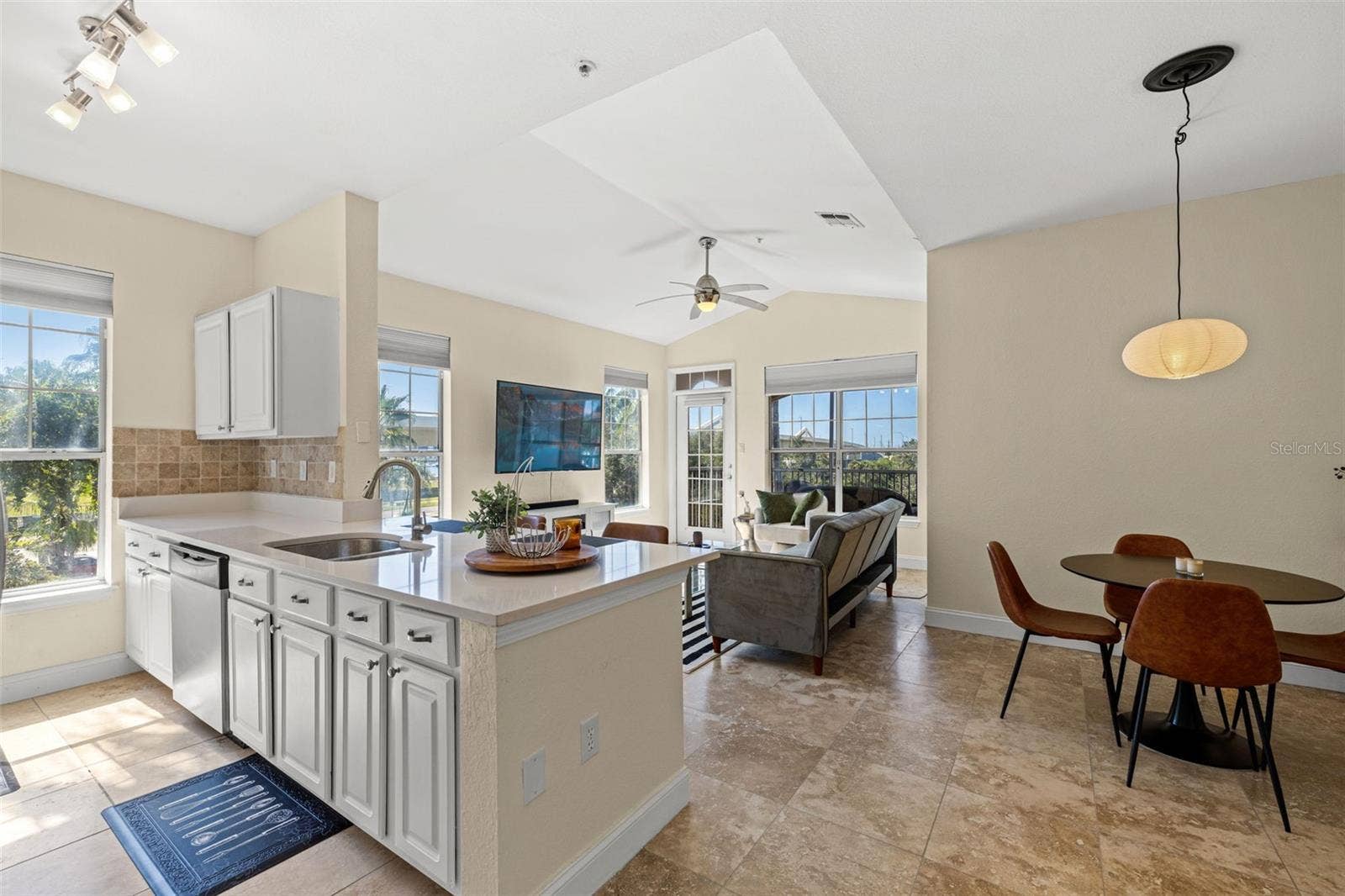 5000 CULBREATH KEY WAY, #1-319, Tampa, FL 33611 5000 CULBREATH KEY WAY, #1-319, Tampa, FL 33611