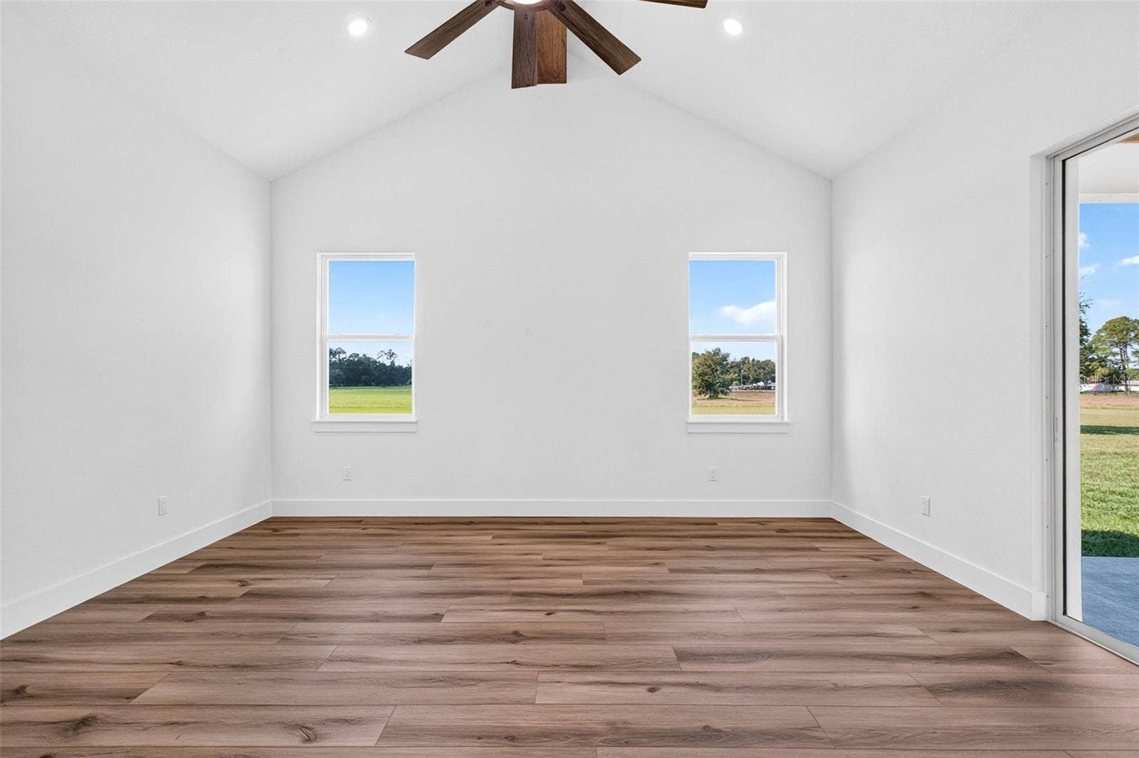 14927 CRIMSON OAKS TRAIL, Dade City, FL 33525 14927 CRIMSON OAKS TRAIL, Dade City, FL 33525