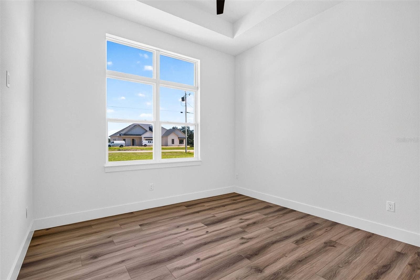 14927 CRIMSON OAKS TRAIL, Dade City, FL 33525 14927 CRIMSON OAKS TRAIL, Dade City, FL 33525