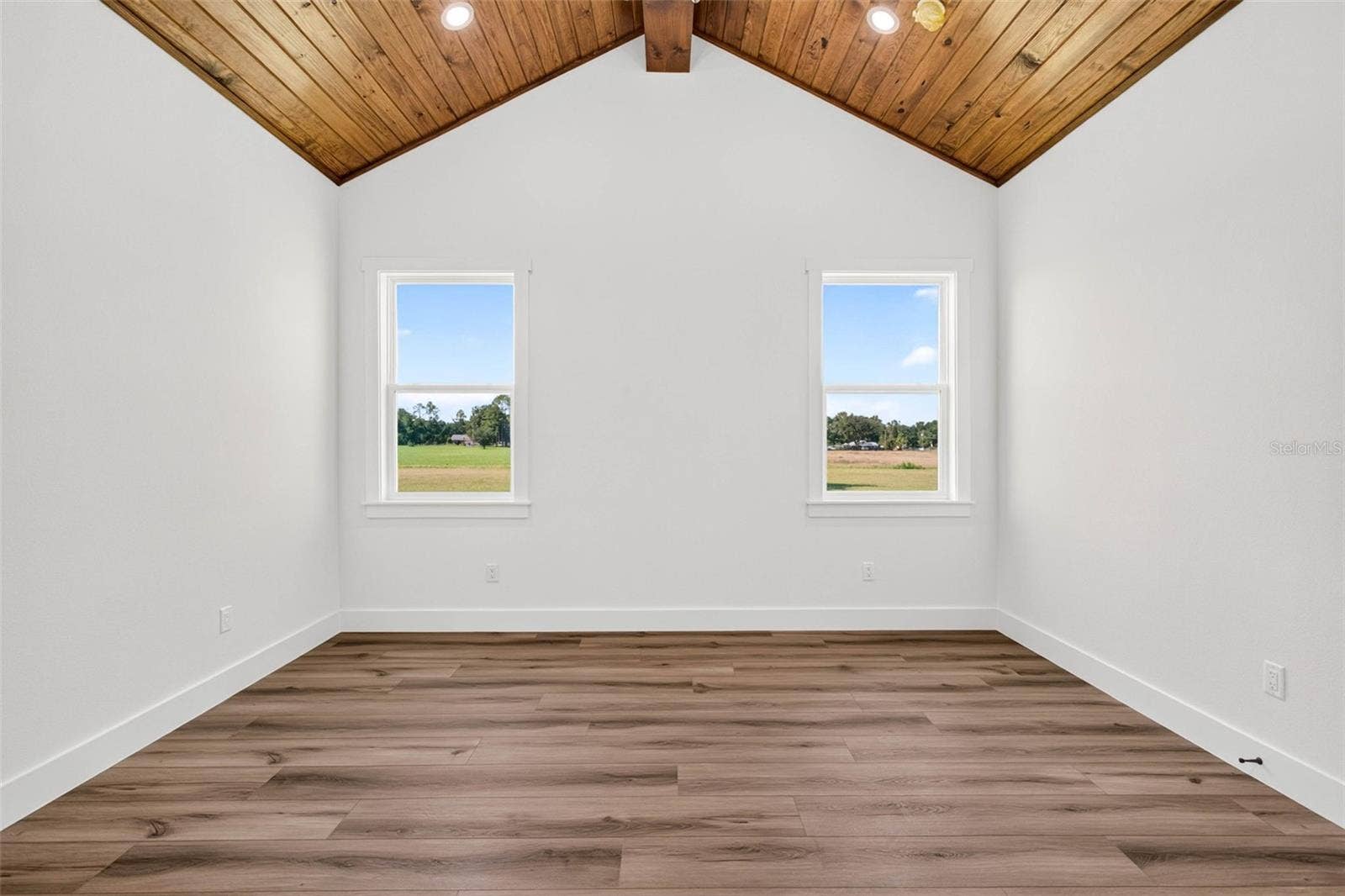 14927 CRIMSON OAKS TRAIL, Dade City, FL 33525 14927 CRIMSON OAKS TRAIL, Dade City, FL 33525