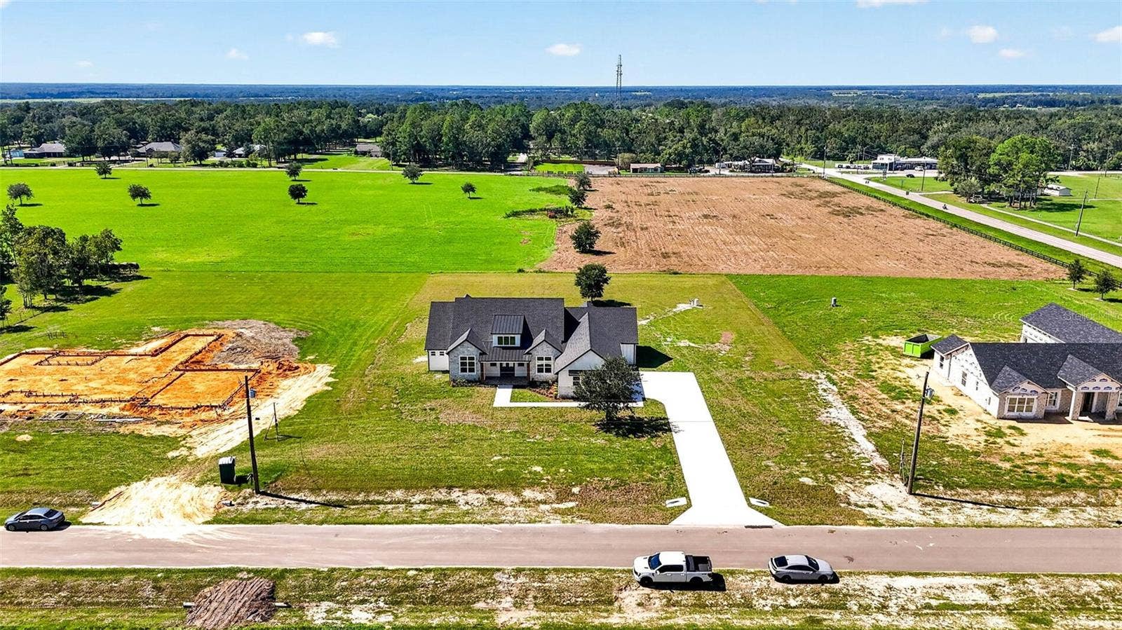 14927 CRIMSON OAKS TRAIL, Dade City, FL 33525 14927 CRIMSON OAKS TRAIL, Dade City, FL 33525