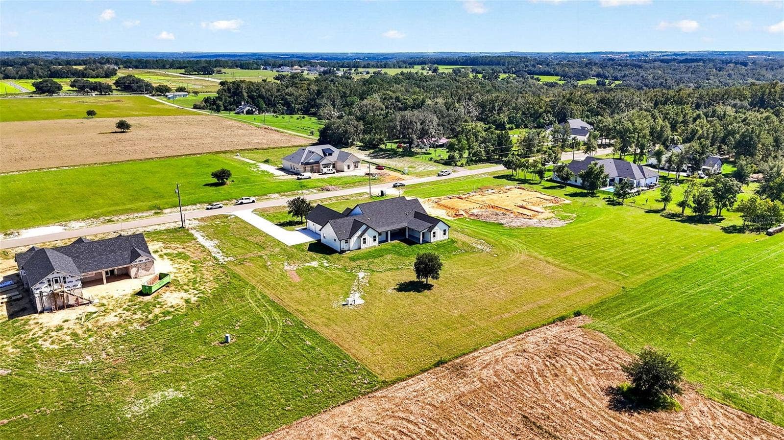 14927 CRIMSON OAKS TRAIL, Dade City, FL 33525 14927 CRIMSON OAKS TRAIL, Dade City, FL 33525