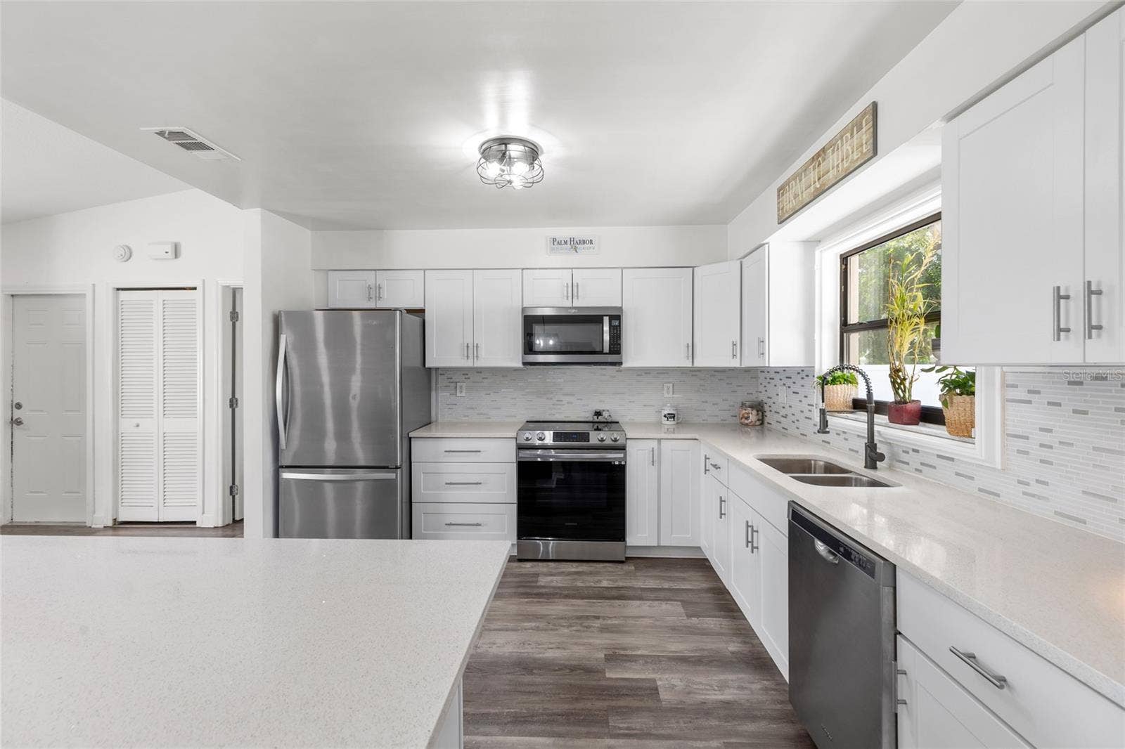 1830 WILLOW OAK DRIVE W, Palm Harbor, FL 34683 1830 WILLOW OAK DRIVE W, Palm Harbor, FL 34683