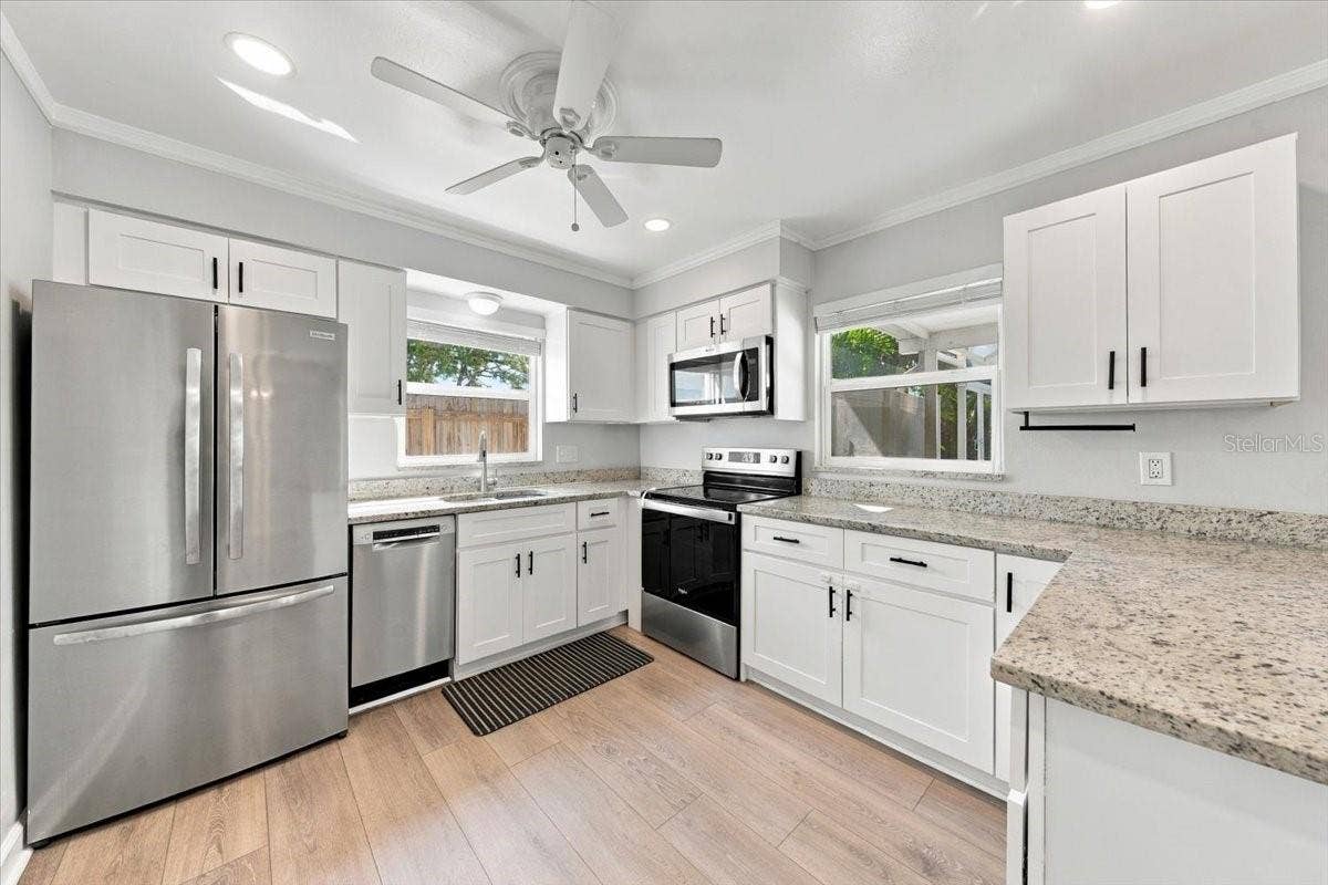 5220 90TH TERRACE N, Pinellas Park, FL 33782 Updated kitchen!