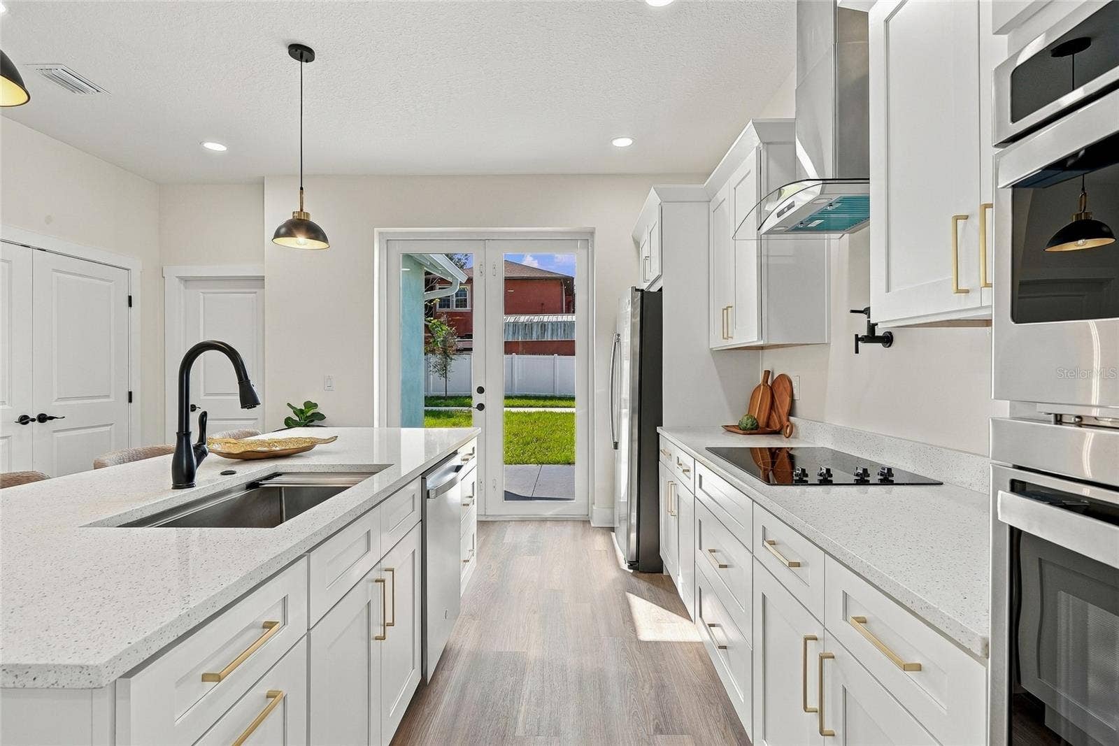 801 E GIDDENS AVENUE, Tampa, FL 33603