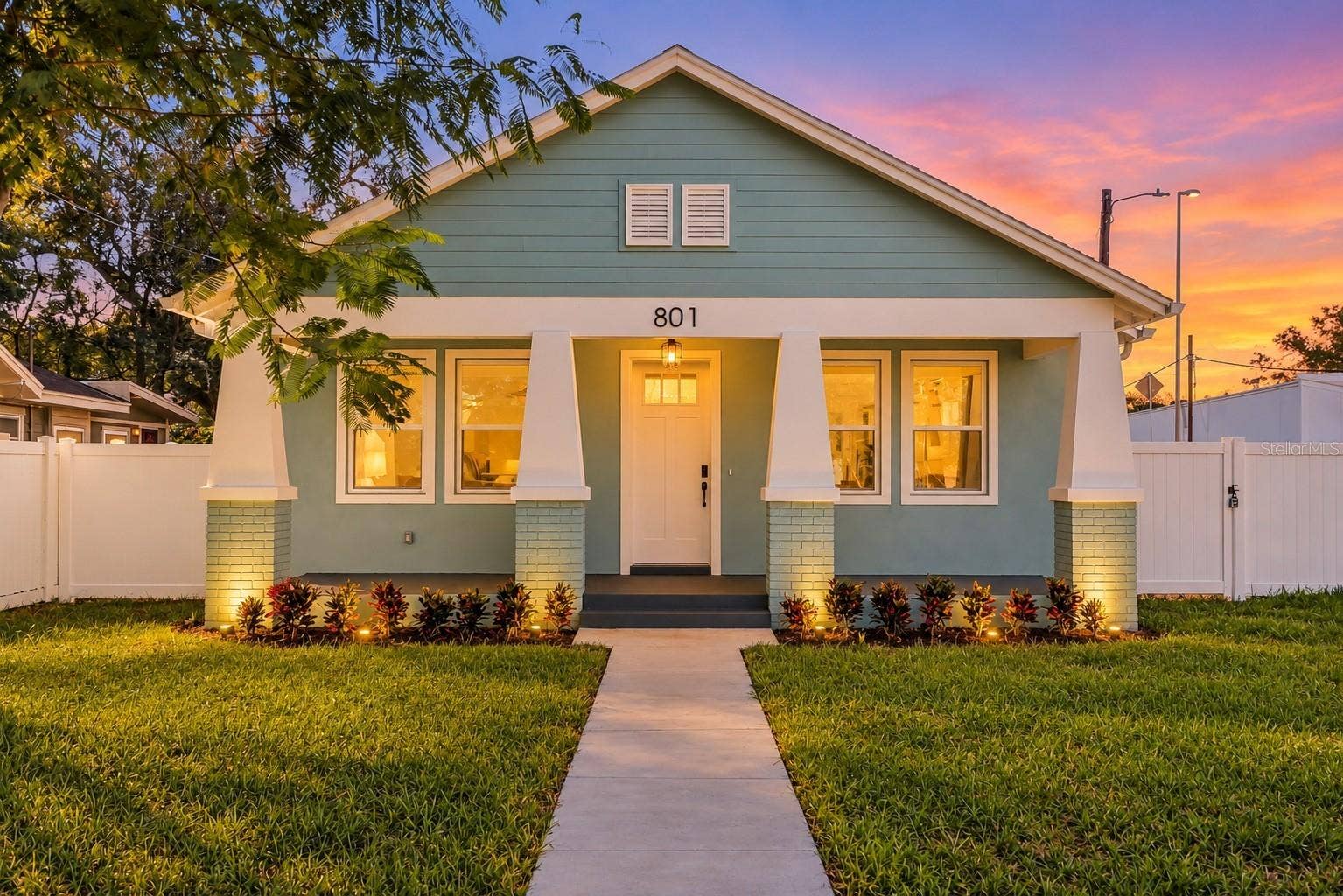 801 E GIDDENS AVENUE, Tampa, FL 33603