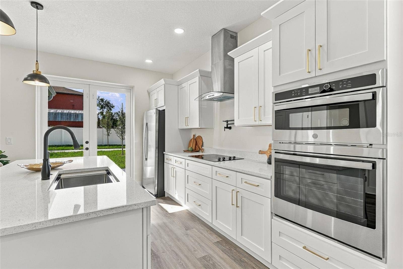 801 E GIDDENS AVENUE, Tampa, FL 33603