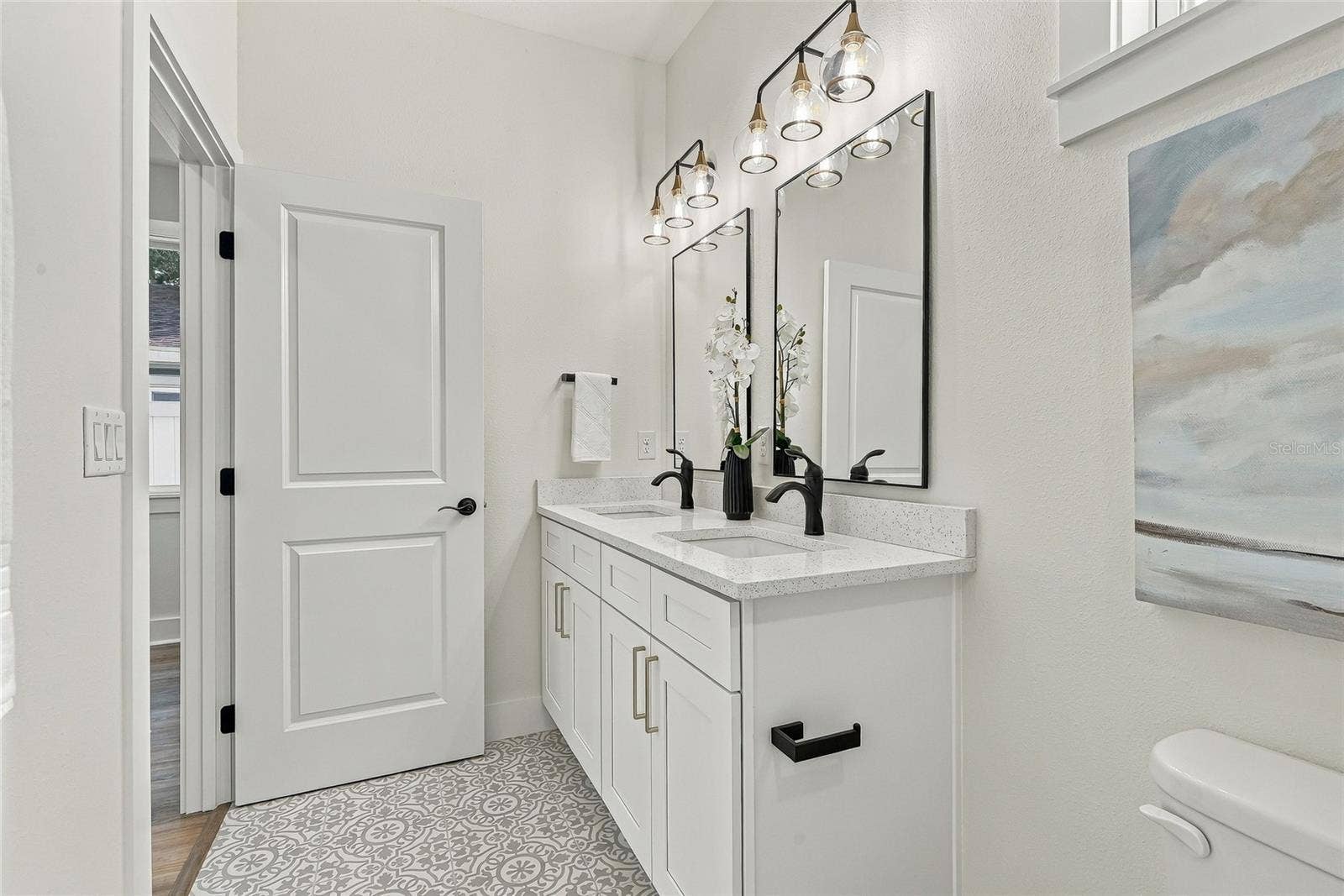 801 E GIDDENS AVENUE, Tampa, FL 33603