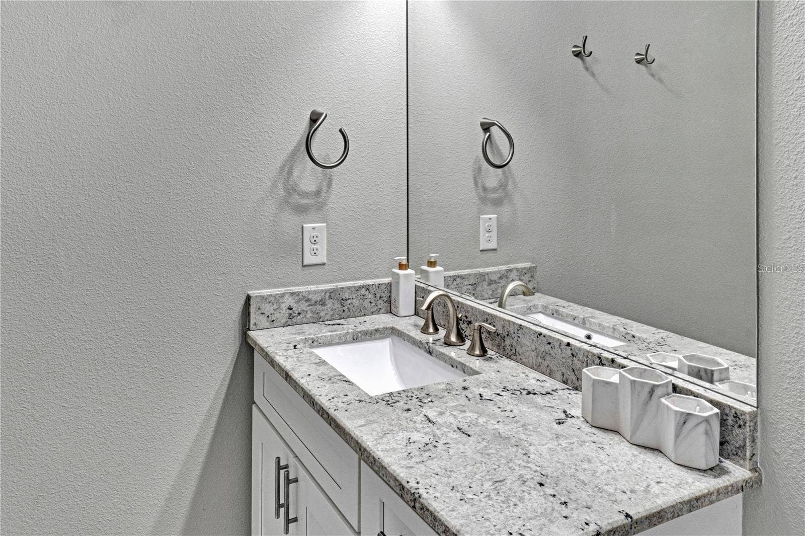 746 GRAND CYPRESS LANE, Tarpon Springs, FL 34689 746 GRAND CYPRESS LANE, Tarpon Springs, FL 34689