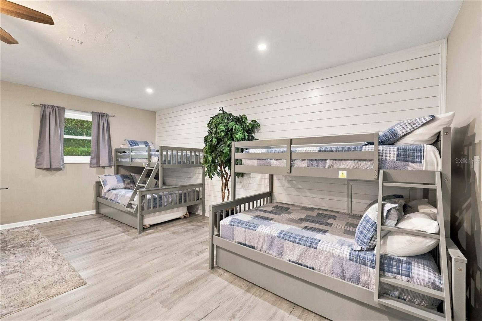 438 WHITFIELD AVENUE, Sarasota, FL 34243 438 WHITFIELD AVENUE, Sarasota, FL 34243