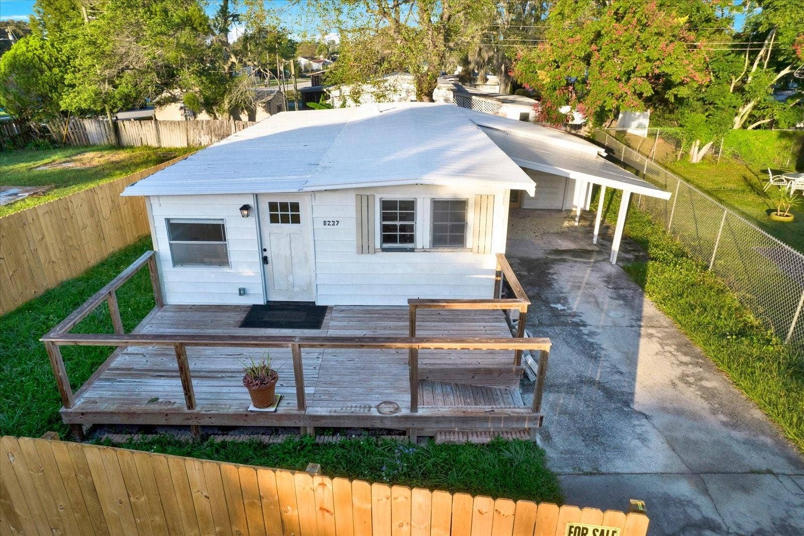 6237 NEW YORK STREET, Zephyrhills, FL 33542 6237 NEW YORK STREET, Zephyrhills, FL 33542