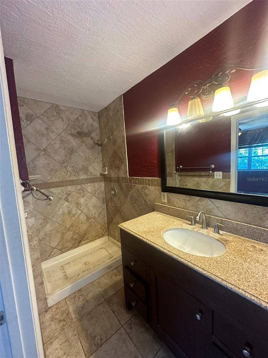4133 NARVAREZ WAY S, St Petersburg, FL 33712 4133 NARVAREZ WAY S, St Petersburg, FL 33712
