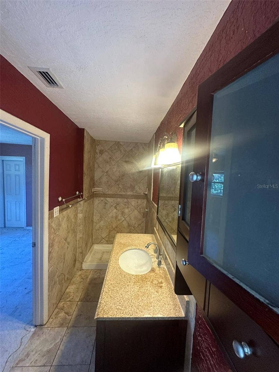 4133 NARVAREZ WAY S, St Petersburg, FL 33712 4133 NARVAREZ WAY S, St Petersburg, FL 33712