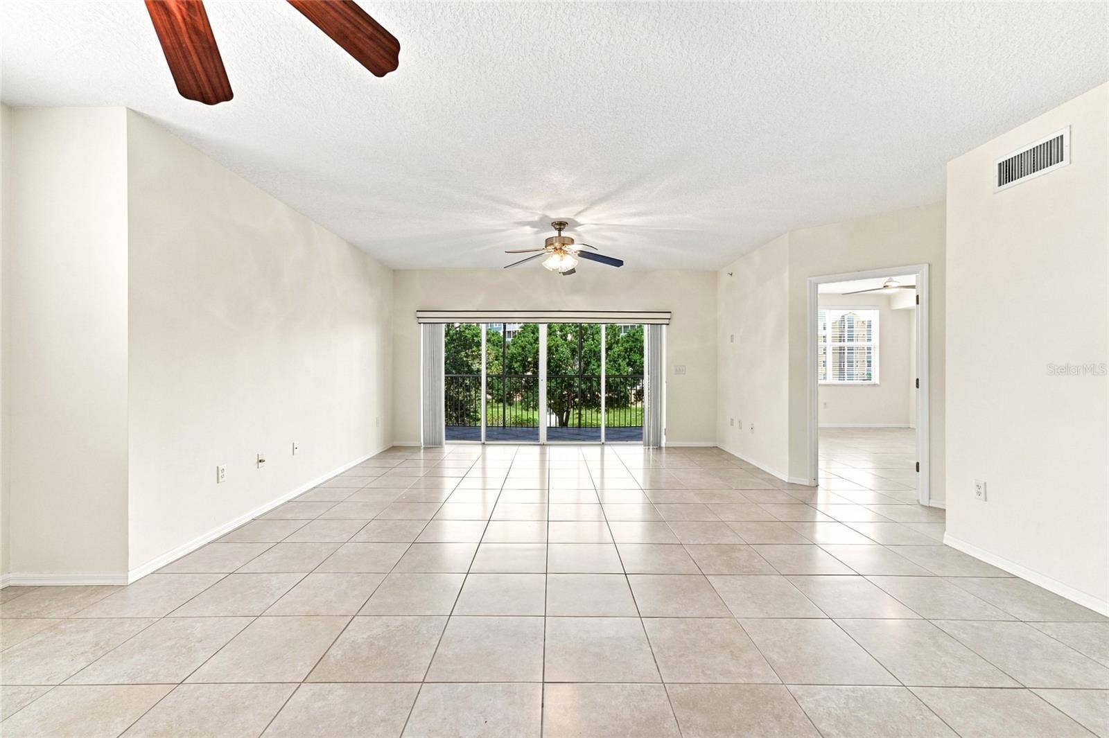 1200 COUNTRY CLUB DRIVE, #4201, Largo, FL 33771 1200 COUNTRY CLUB DRIVE, #4201, Largo, FL 33771