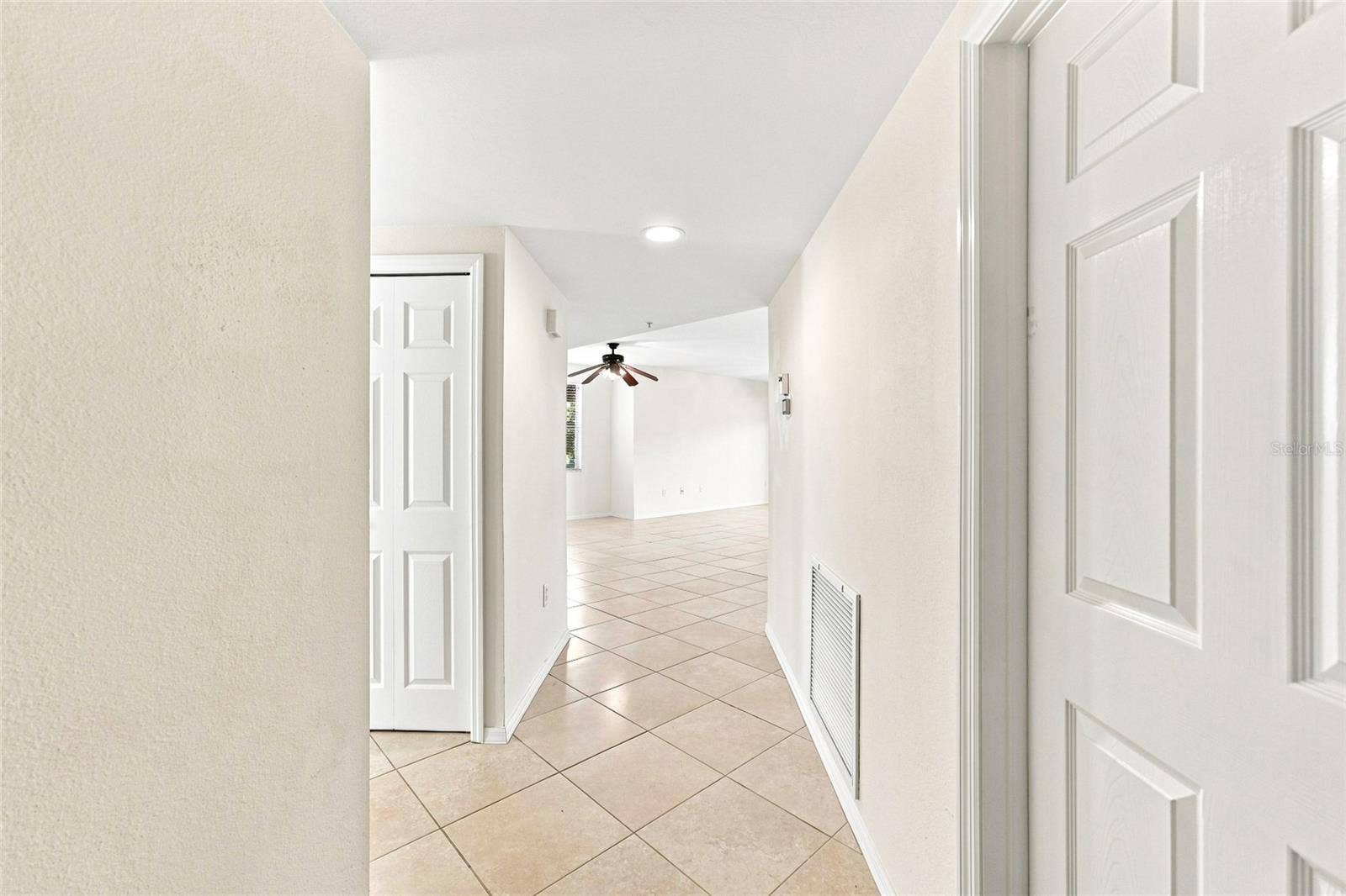 1200 COUNTRY CLUB DRIVE, #4201, Largo, FL 33771 1200 COUNTRY CLUB DRIVE, #4201, Largo, FL 33771