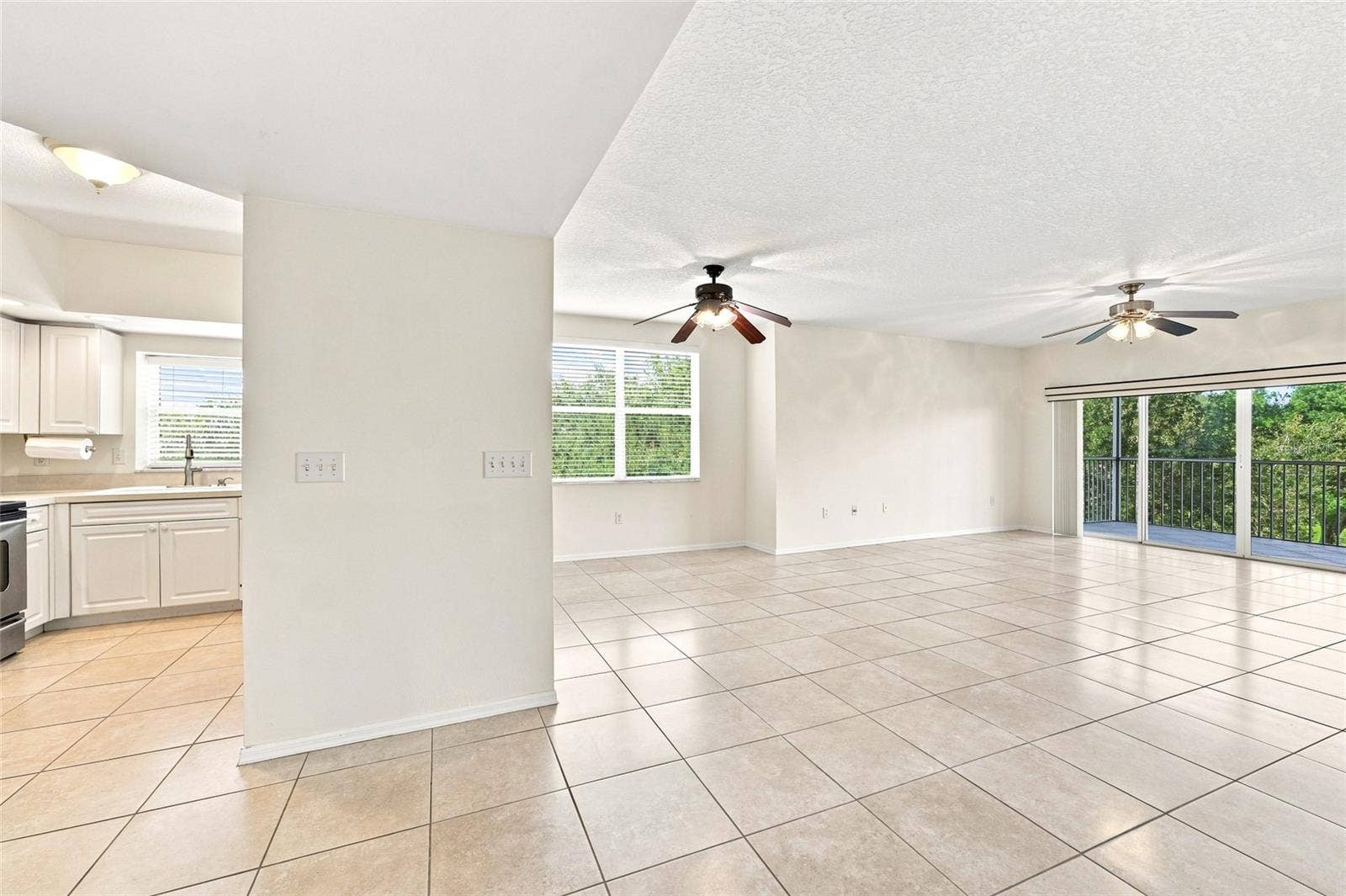 1200 COUNTRY CLUB DRIVE, #4201, Largo, FL 33771 1200 COUNTRY CLUB DRIVE, #4201, Largo, FL 33771