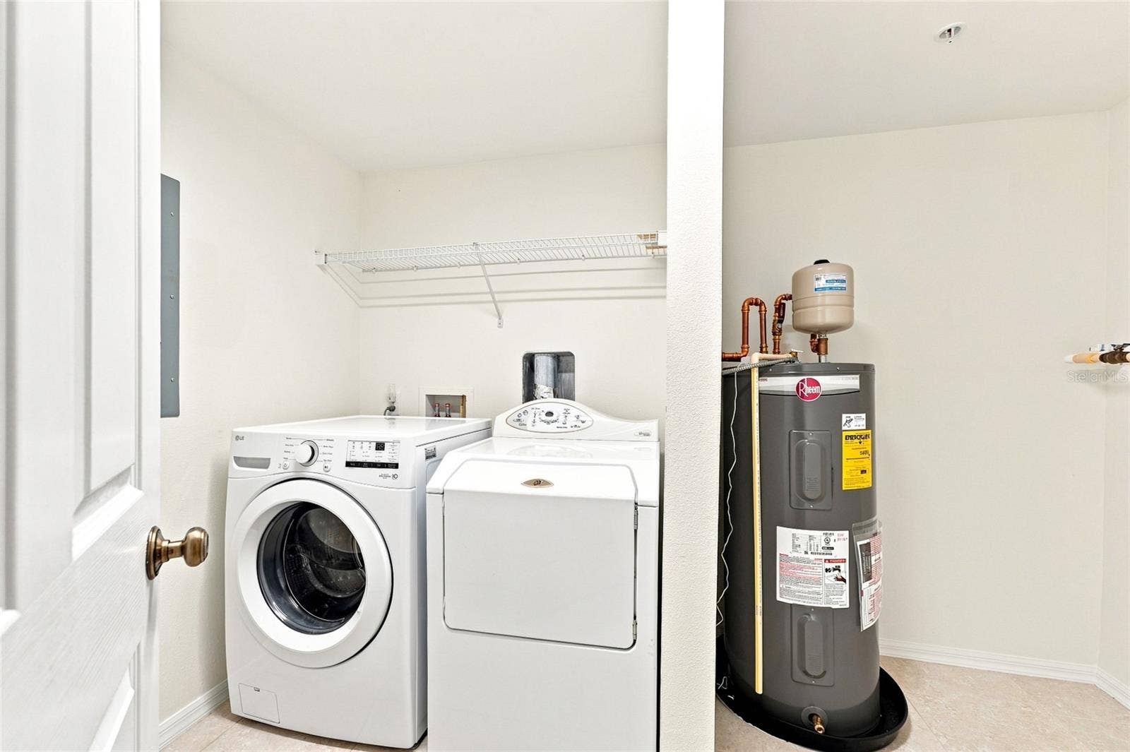 1200 COUNTRY CLUB DRIVE, #4201, Largo, FL 33771 Laundry Room
