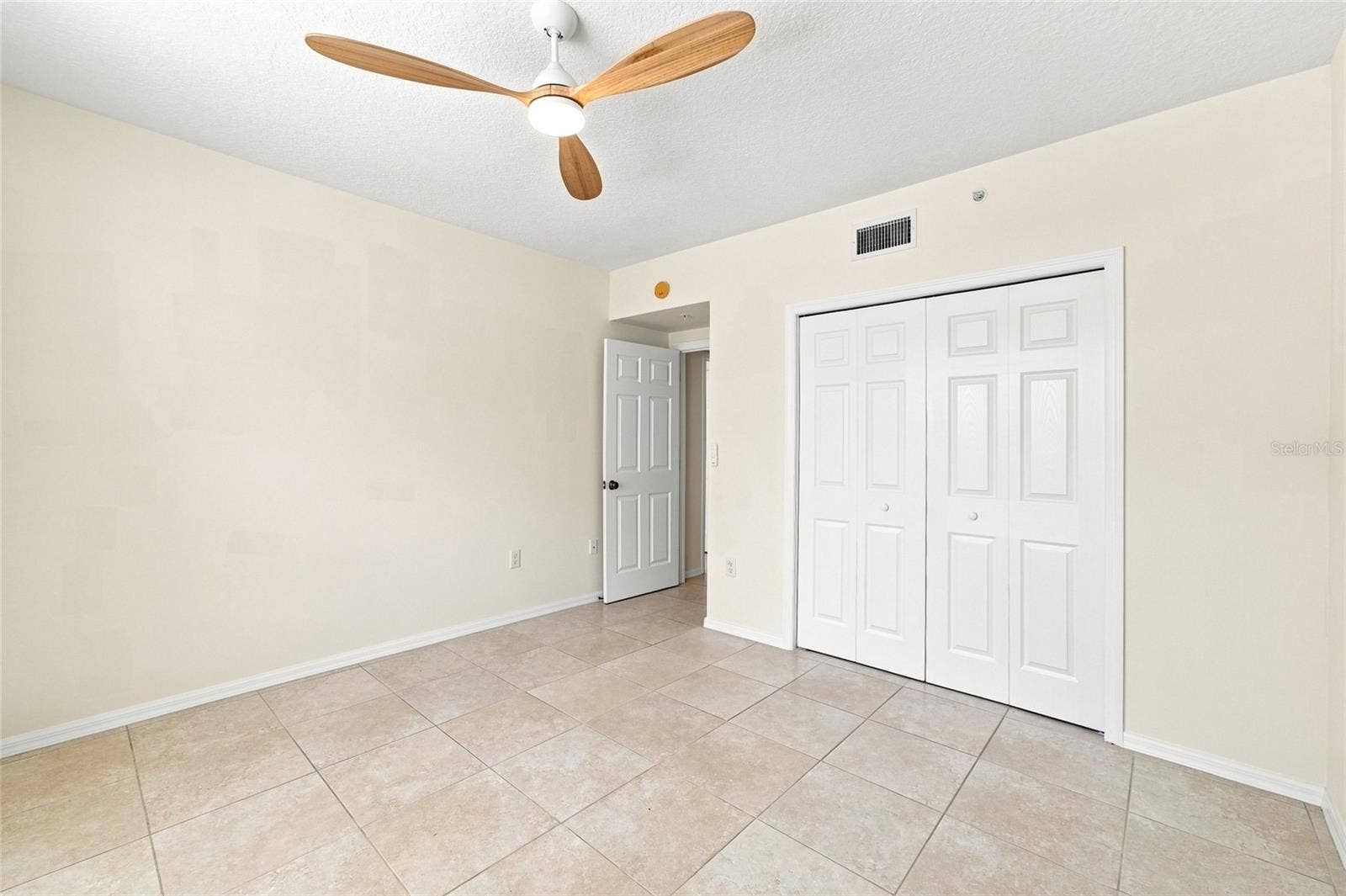1200 COUNTRY CLUB DRIVE, #4201, Largo, FL 33771 Bedroom 3