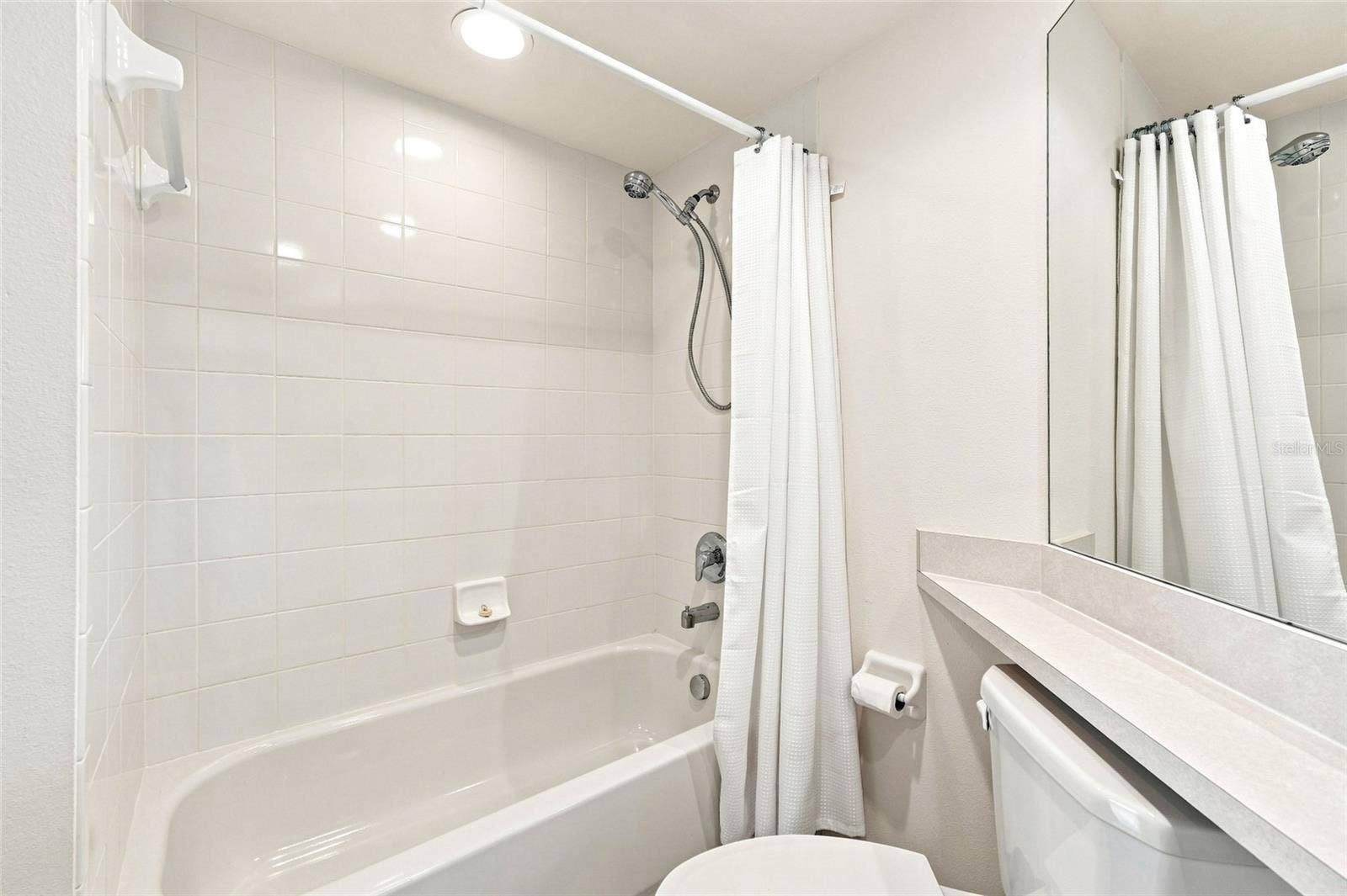 1200 COUNTRY CLUB DRIVE, #4201, Largo, FL 33771 Bathroom 2