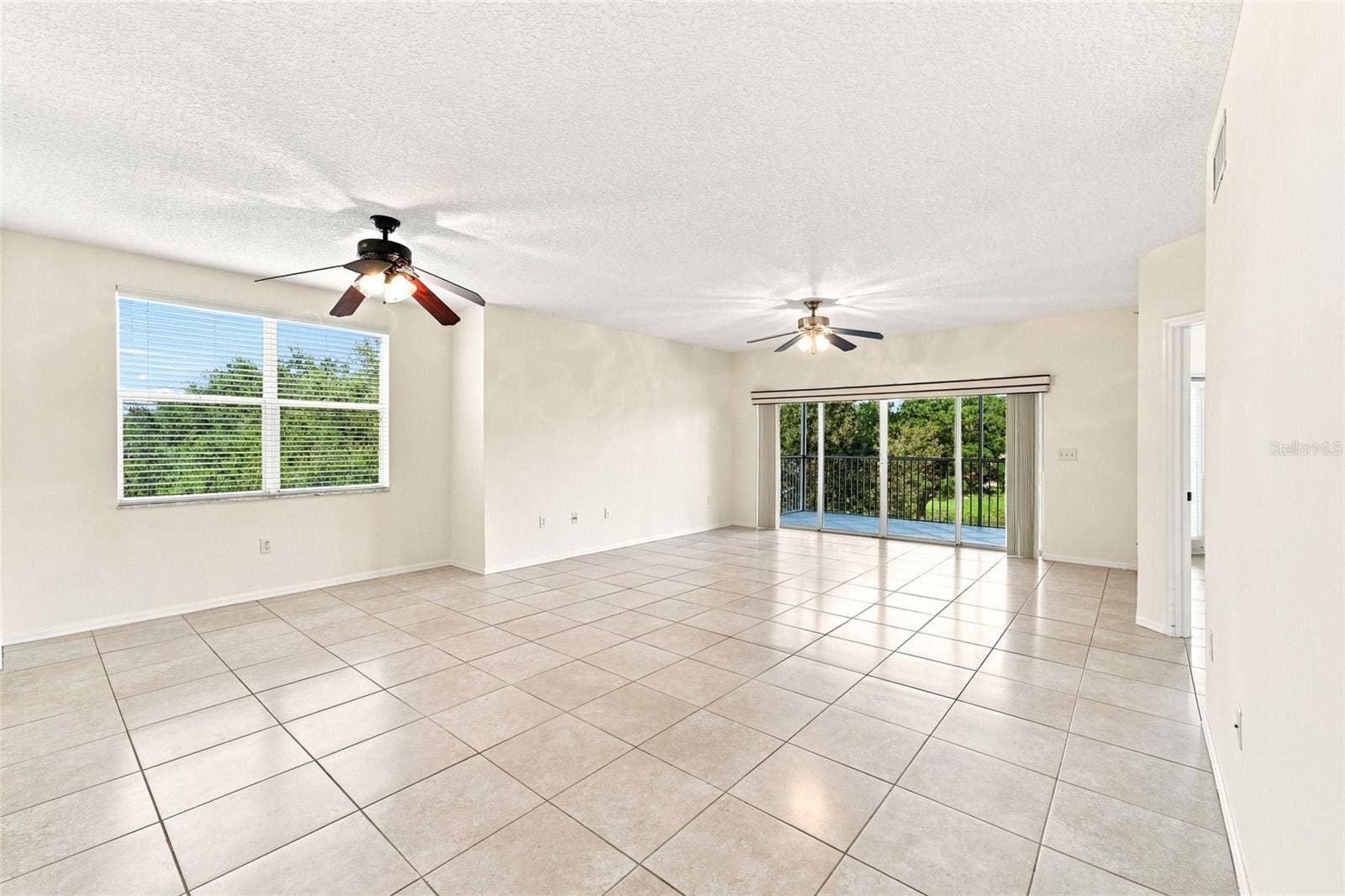 1200 COUNTRY CLUB DRIVE, #4201, Largo, FL 33771 1200 COUNTRY CLUB DRIVE, #4201, Largo, FL 33771