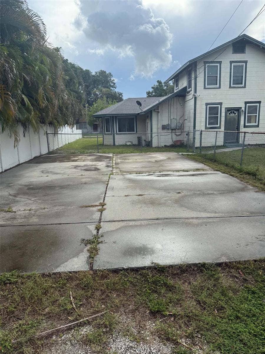 2313 QUINCY STREET S, St Petersburg, FL 33711 2313 QUINCY STREET S, St Petersburg, FL 33711