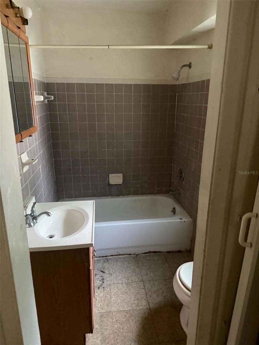2313 QUINCY STREET S, St Petersburg, FL 33711 2313 QUINCY STREET S, St Petersburg, FL 33711