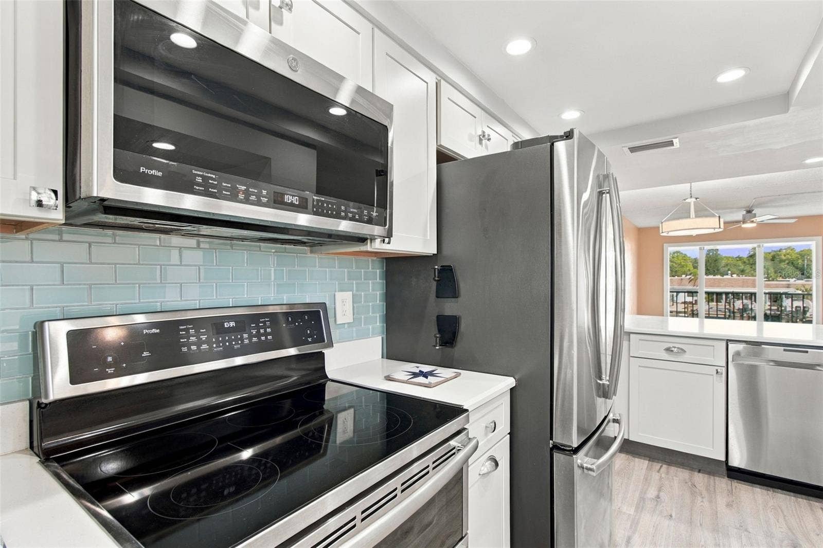 1 BOCA CIEGA POINT BOULEVARD, #206, St Petersburg, FL 33708 1 BOCA CIEGA POINT BOULEVARD, #206, St Petersburg, FL 33708