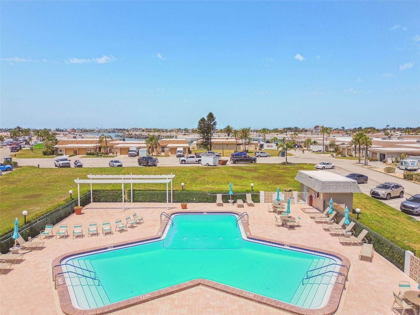 1 BOCA CIEGA POINT BOULEVARD, #206, St Petersburg, FL 33708 1 BOCA CIEGA POINT BOULEVARD, #206, St Petersburg, FL 33708