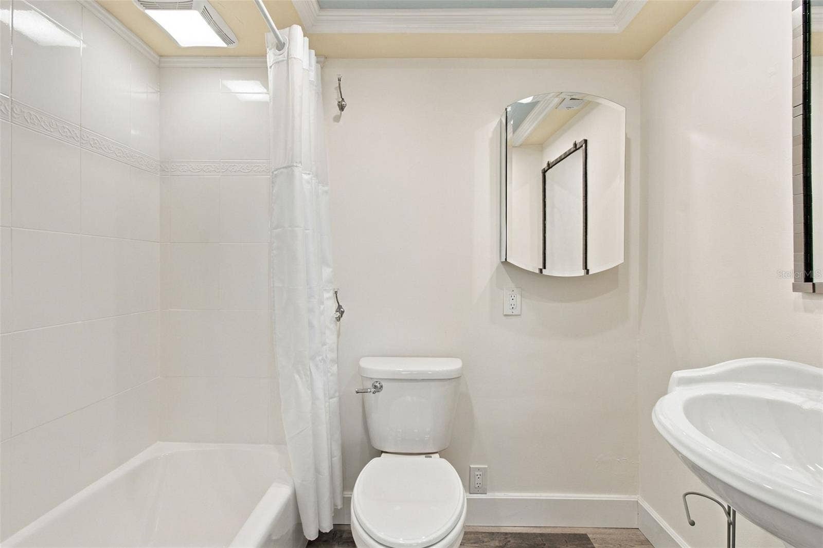 1 BOCA CIEGA POINT BOULEVARD, #206, St Petersburg, FL 33708 1 BOCA CIEGA POINT BOULEVARD, #206, St Petersburg, FL 33708