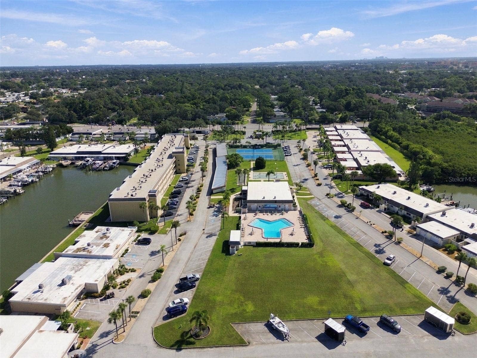 1 BOCA CIEGA POINT BOULEVARD, #206, St Petersburg, FL 33708 1 BOCA CIEGA POINT BOULEVARD, #206, St Petersburg, FL 33708