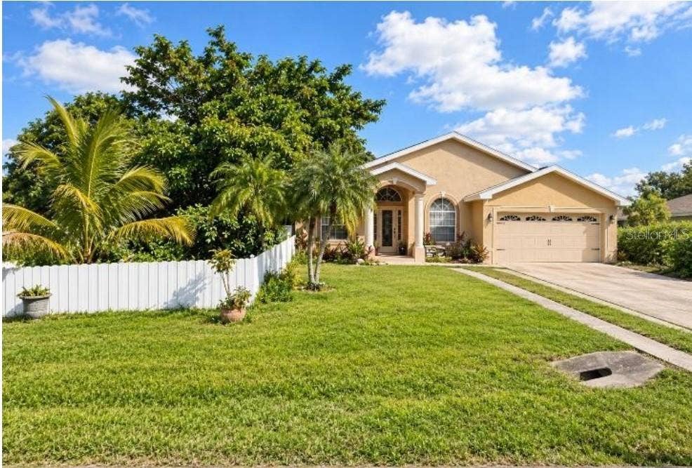 8027 N HALE AVENUE, Tampa, FL 33614 8027 N HALE AVENUE, Tampa, FL 33614