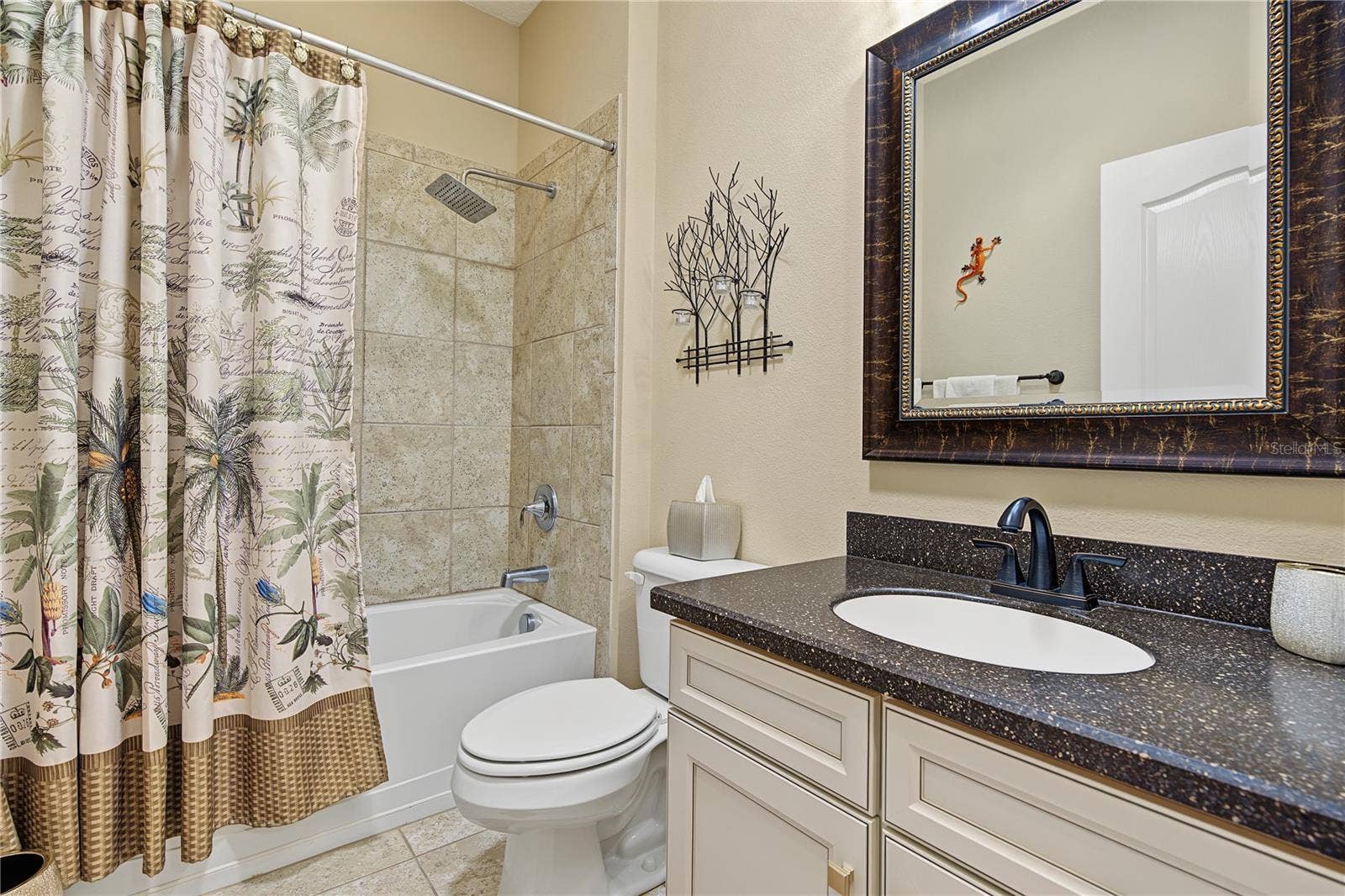 29145 GRASS BUNKER DRIVE, San Antonio, FL 33576 Guest full bathroom