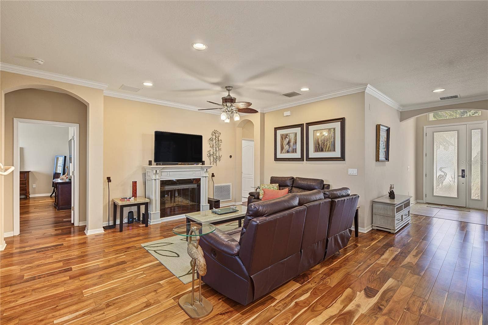 29145 GRASS BUNKER DRIVE, San Antonio, FL 33576 Archways in this OPEN concept floorplan