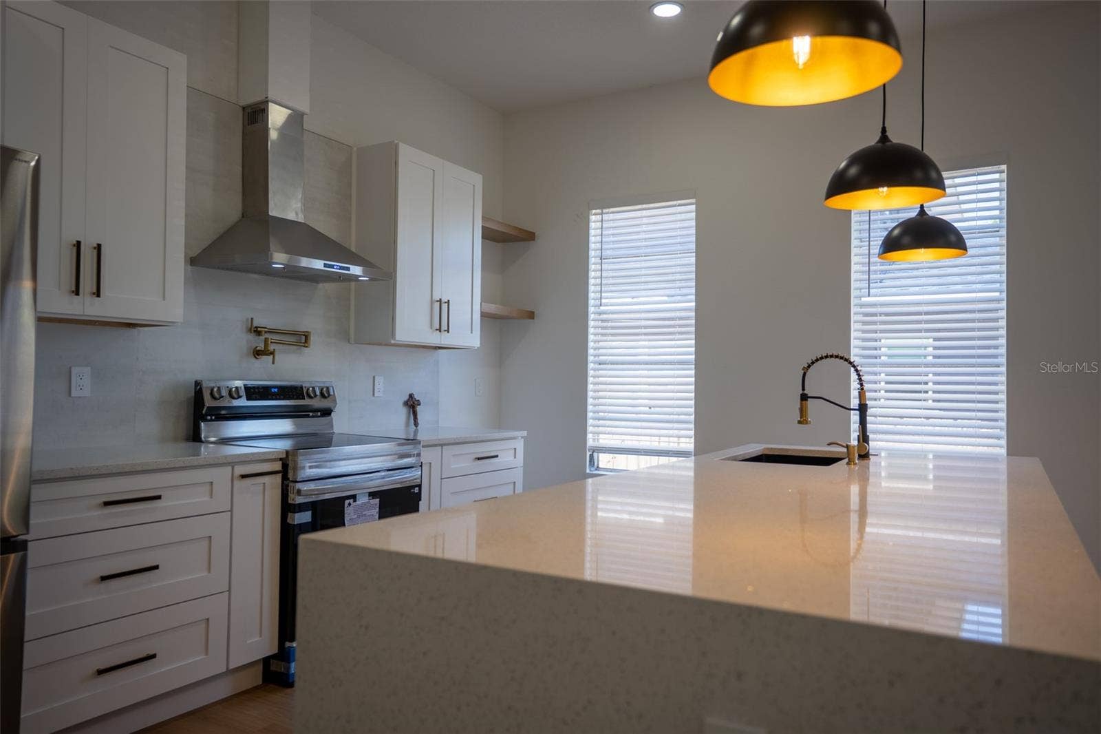 1209 E 18TH AVENUE, Tampa, FL 33605 1209 E 18TH AVENUE, Tampa, FL 33605
