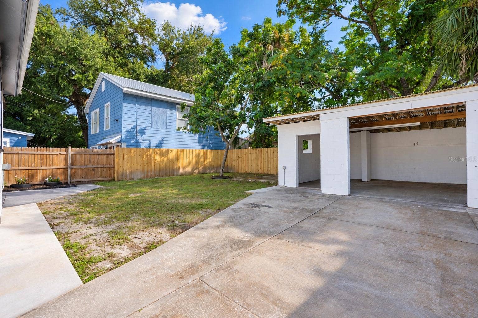 1209 E 18TH AVENUE, Tampa, FL 33605 1209 E 18TH AVENUE, Tampa, FL 33605