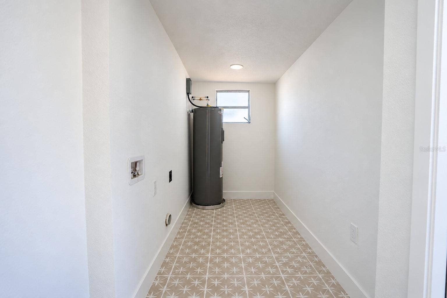 1209 E 18TH AVENUE, Tampa, FL 33605 1209 E 18TH AVENUE, Tampa, FL 33605