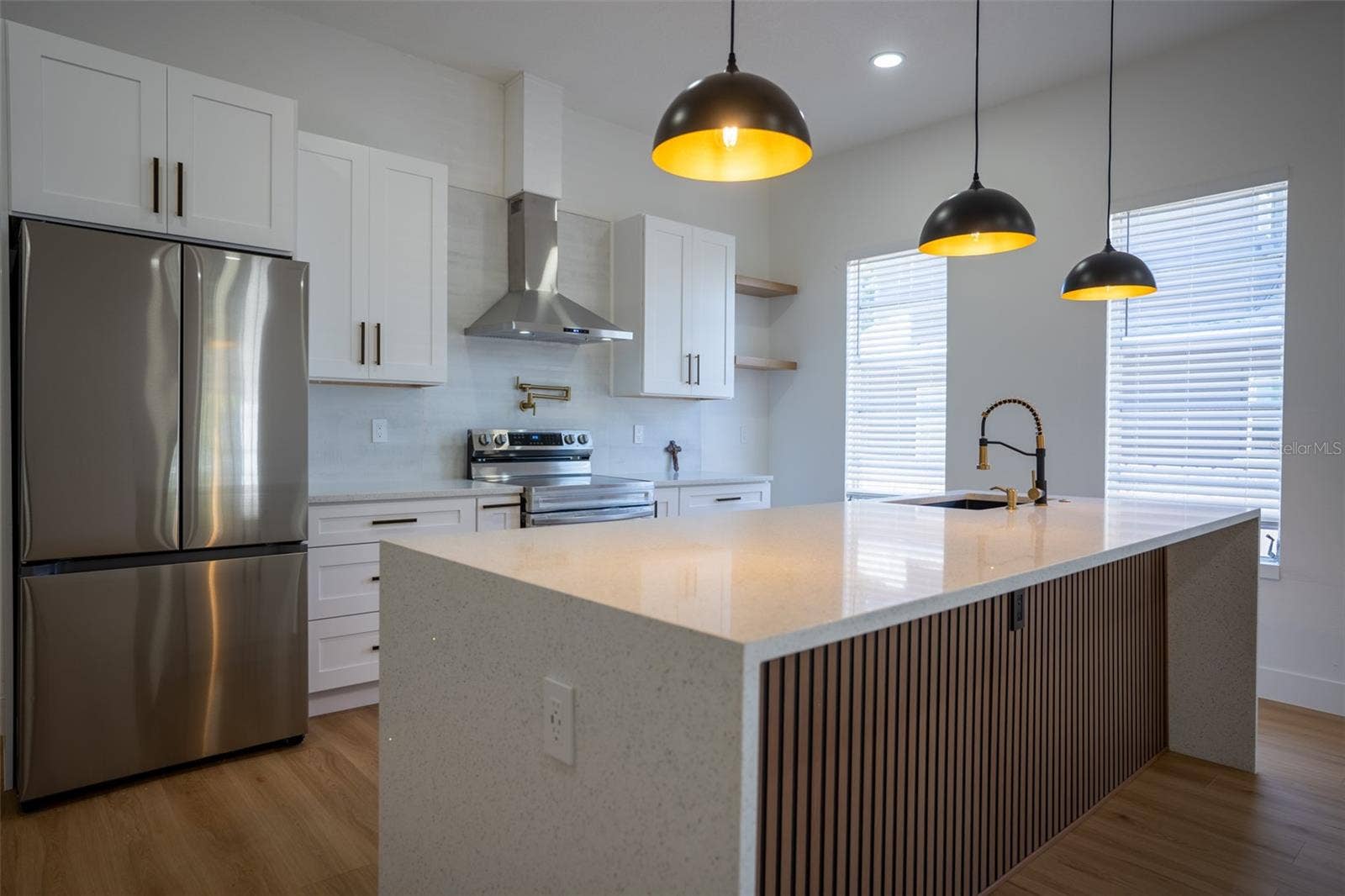 1209 E 18TH AVENUE, Tampa, FL 33605 1209 E 18TH AVENUE, Tampa, FL 33605