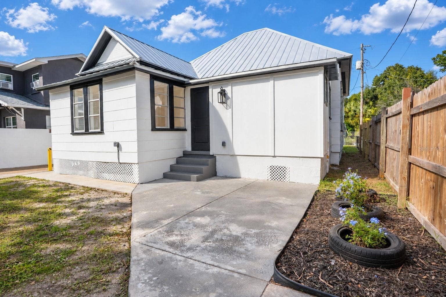1209 E 18TH AVENUE, Tampa, FL 33605 1209 E 18TH AVENUE, Tampa, FL 33605