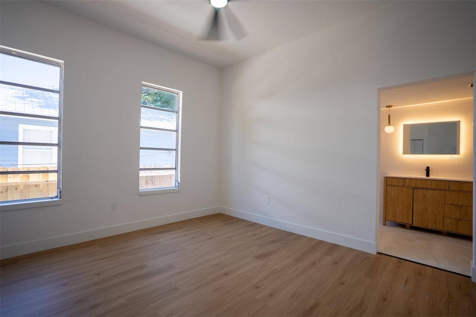 1209 E 18TH AVENUE, Tampa, FL 33605 1209 E 18TH AVENUE, Tampa, FL 33605